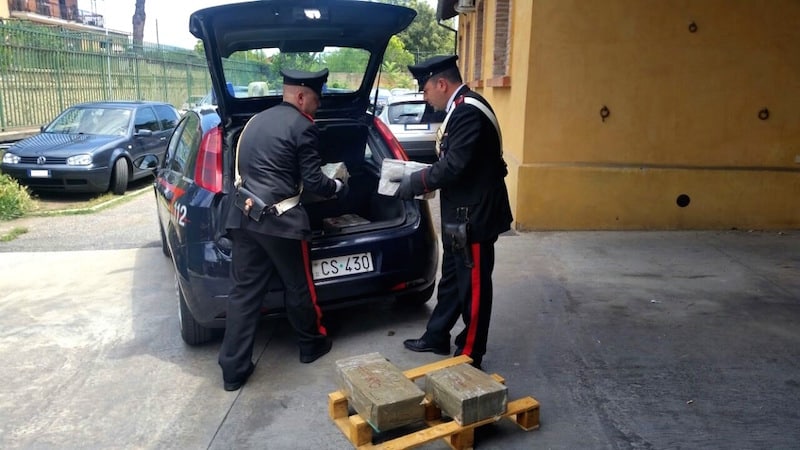 Maxi Sequestro Droga Roma, Trovati Oltre 100 Chili Di Stupefacente ...