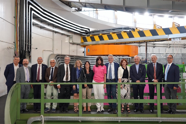 Ministro Bernini visita INFN