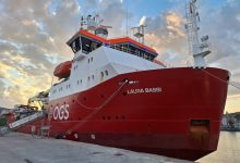 La rompighiaccio Laura Bassi nel canale navigabile di Trieste